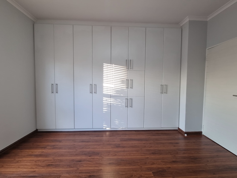 To Let 5 Bedroom Property for Rent in Century City Western Cape